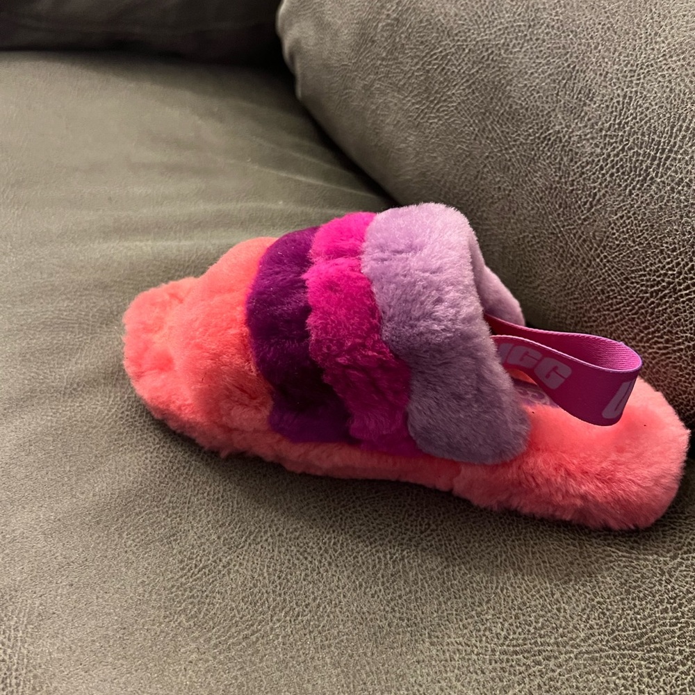 Ugg Slides - Picture 7 of 9